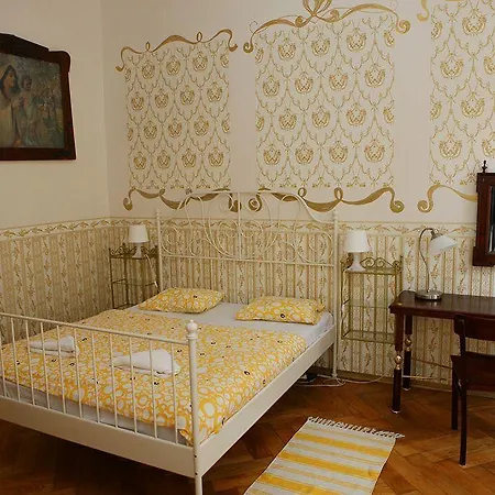 Old Time Отель 3*